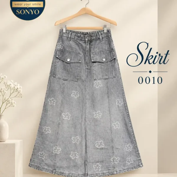Utility Cargo Denim Long Skirt with Floral Motifs