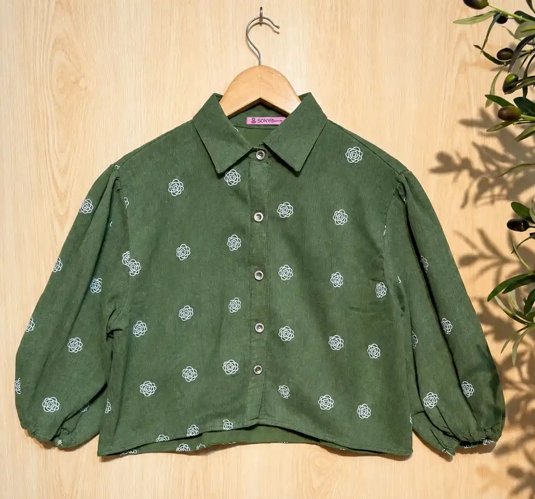 winter_top03_1250 Olive Green Collared tops with White Rose Motifs - Image 1
